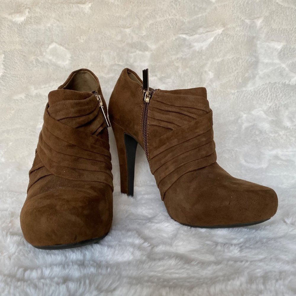 Gianni Bini Brown Suade Heel Booties Sz 7M - Picture 6 of 9
